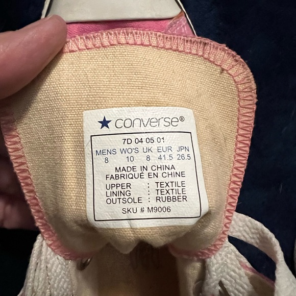 Converse High Tops Sz 10 Women’s - Picture 3 of 4